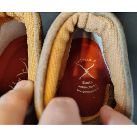 Twisted Boots Women's Chukka Boots, Driving Shoes, 7.5M Embroidered Flower Rose - Picture 7 of 8